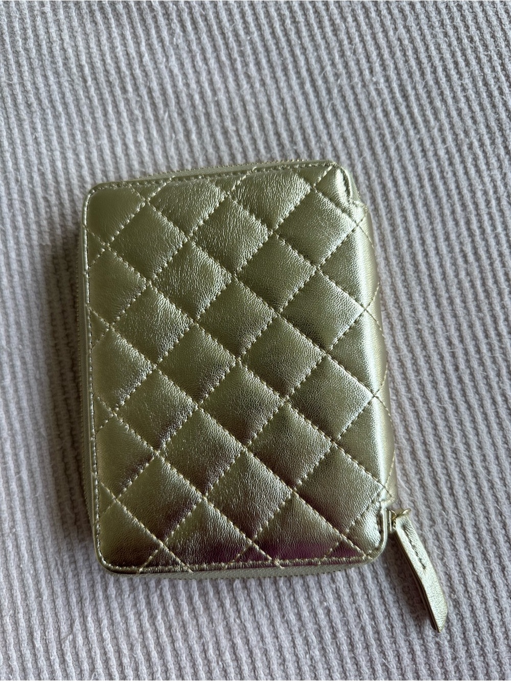 MZ Wallace passport organizer wallet
Champagne Candy never actually used stored - Picture 8 of 9